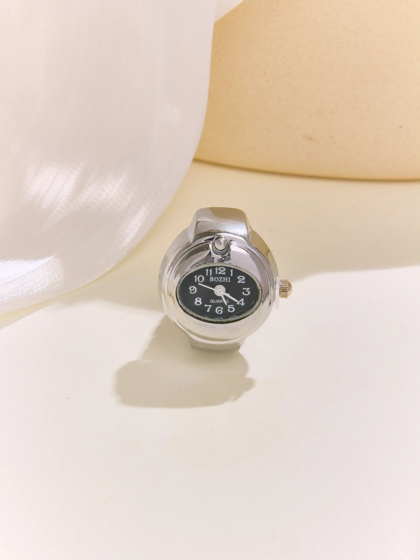 Hot Selling Finger Watch Ring Creative Movement Fashion Accessories Vintage Alloy Shell Quartz Watch Men Jewelry Women Gift