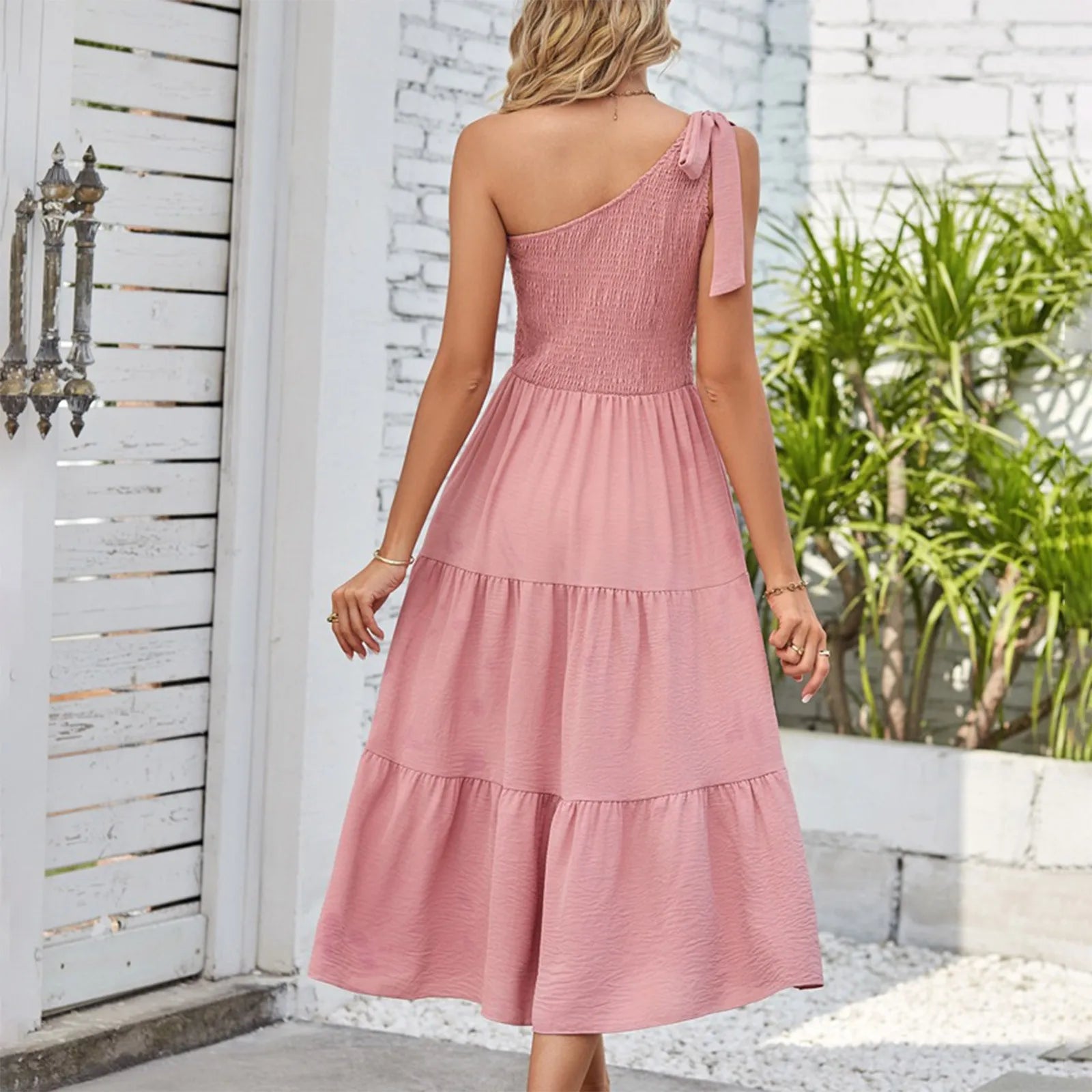 Elegant Dresses For Women Women'S Summer Casual One Shoulder Sleeveless Smocked Elastic Waist Tiered Midi Dress платье